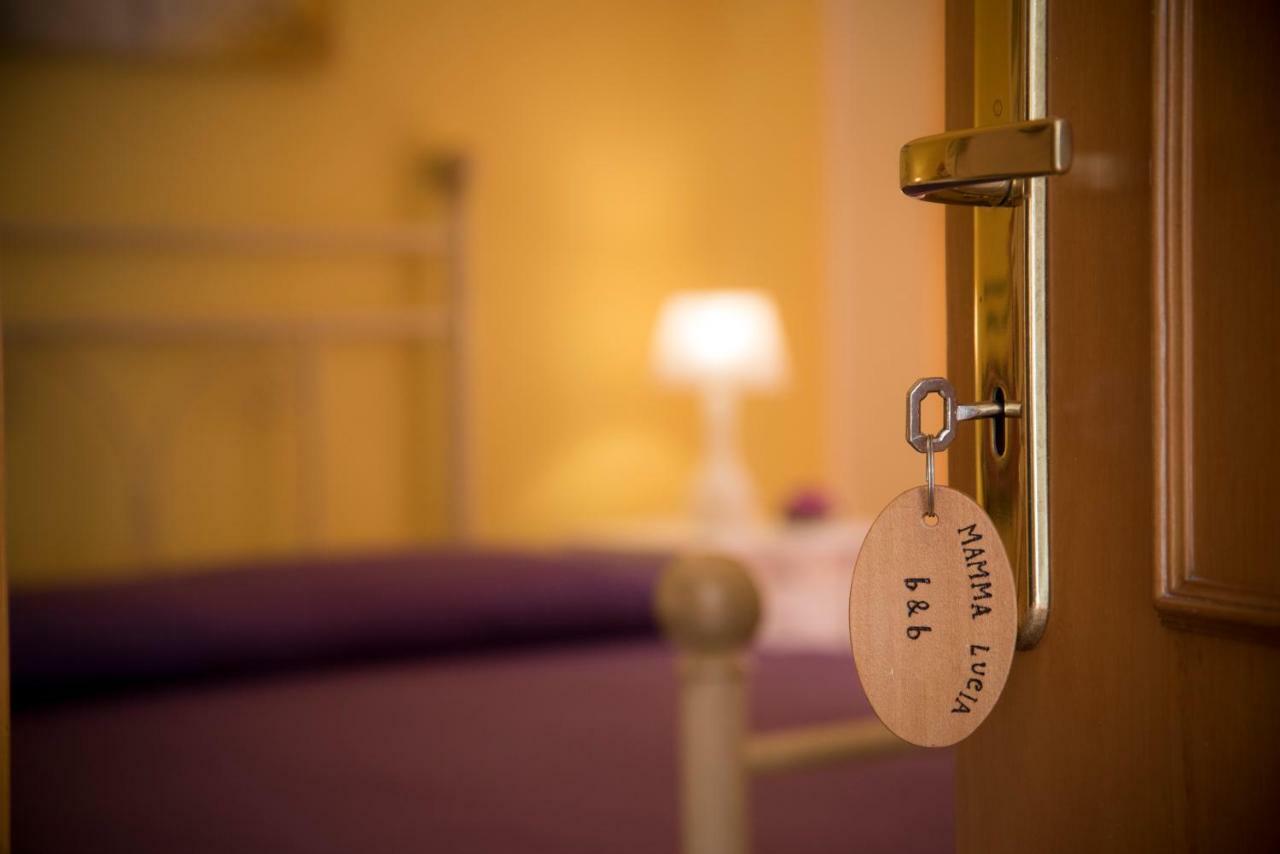 マンドゥーリア Mamma Lucia Bed & Breakfast エクステリア 写真